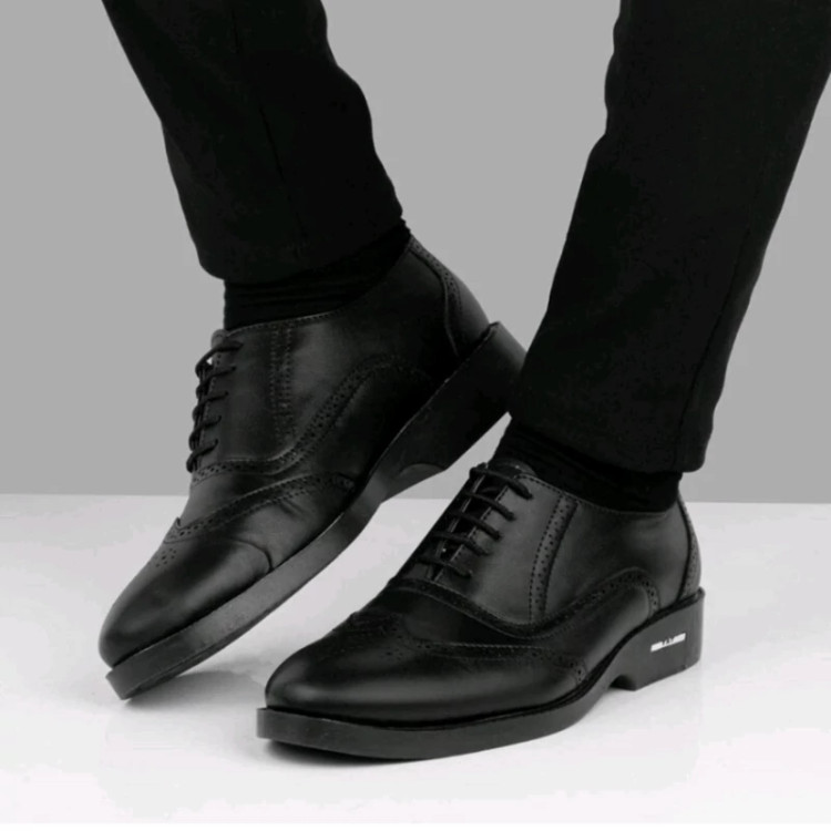 کفش چرم مردانه رسمی و مجلسی مدل بارسلون