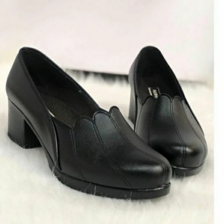 کفش زنانه طبی پاشنه دار چرمی طرح zara