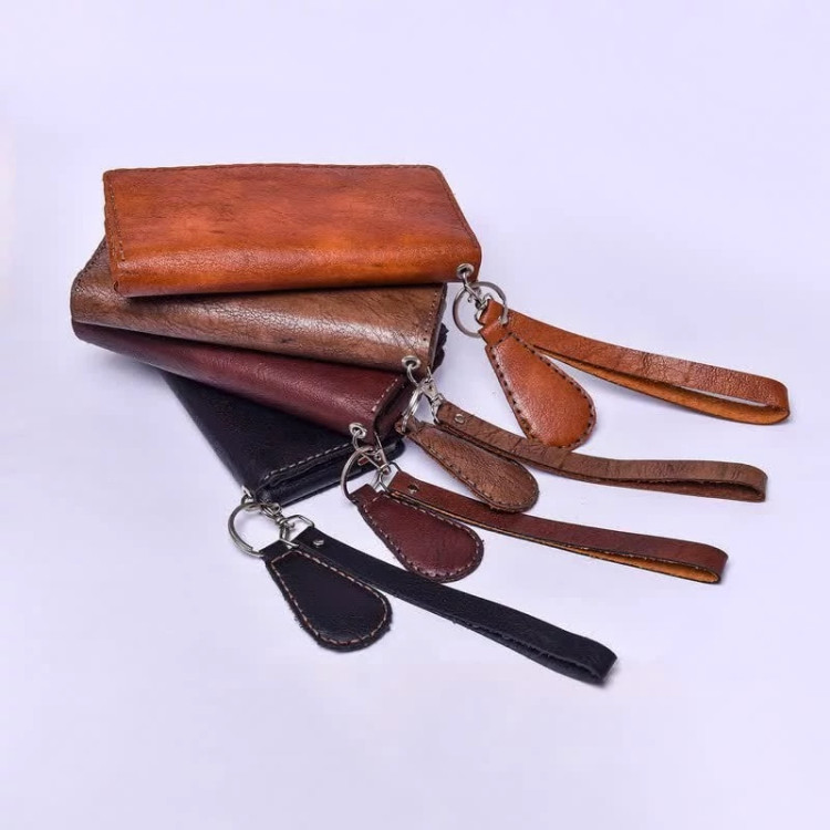 کیف پول و موبایل چرم چندکاره مدل کیهان(جای کارت سیم کارت دسته کلید جدا)