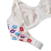 ست شورت و سوتین نخی فنردار طرح لب kiss me سایزبندی کامل